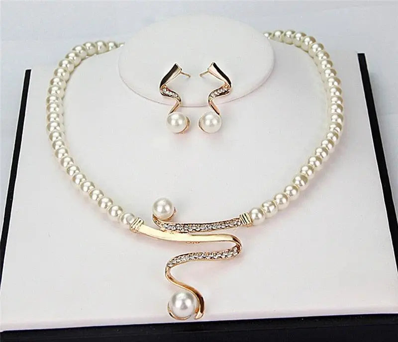 Adele | Parure Collier et Boucles d'Oreilles en Perles Naturelles