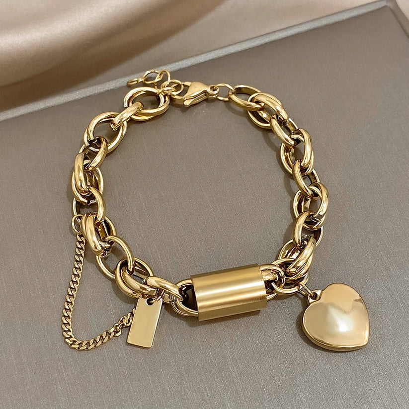 Laura | Bracelet à Pendentif Cœur Doré