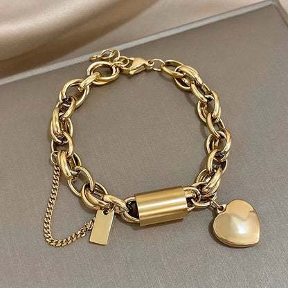 Laura | Bracelet à Pendentif Cœur Doré