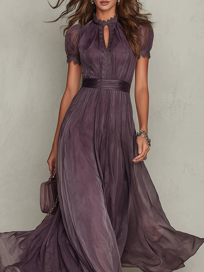 Robe Longue Violette en Mousseline à Encolure Goutte et Bordure en Dentelle