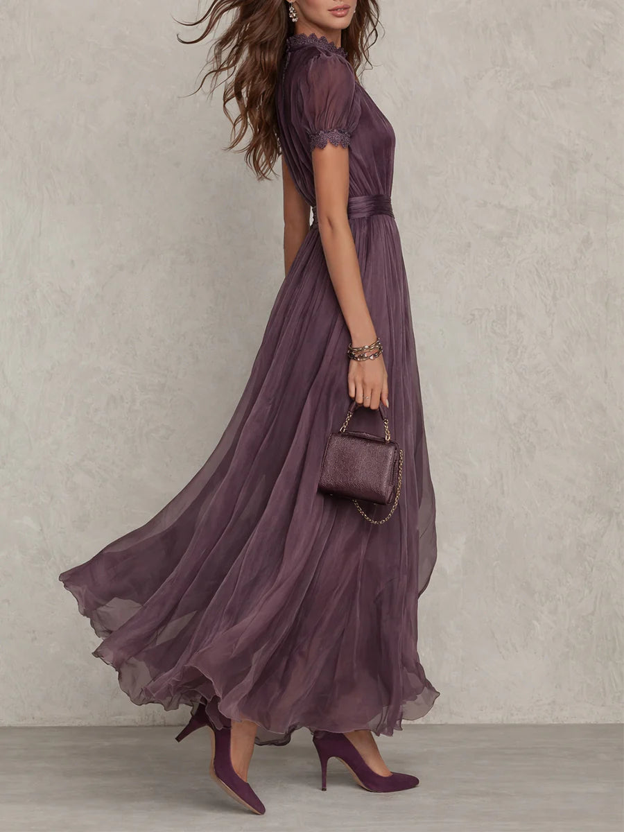Robe Longue Violette en Mousseline à Encolure Goutte et Bordure en Dentelle