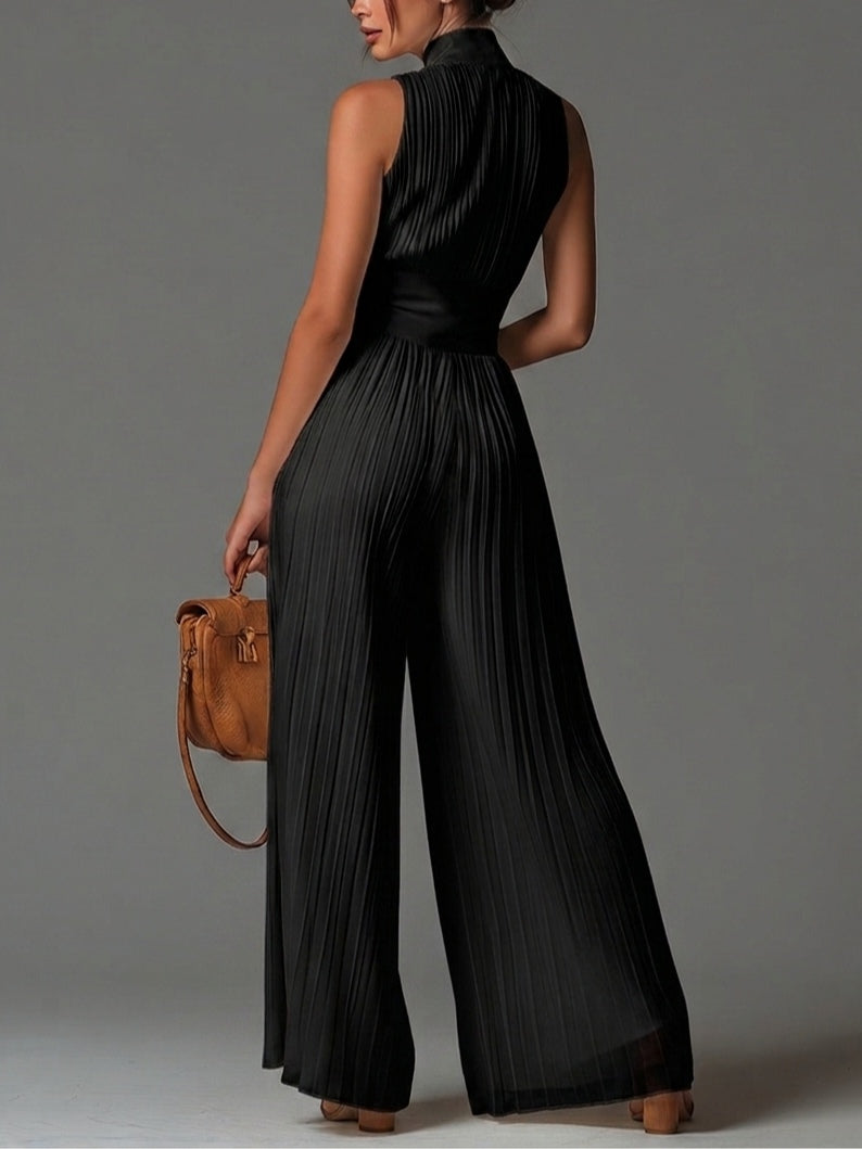 Combinaison Noire en Mousseline Col en V, Sans Manches, Zip et Pantalon Palazzo Plissé