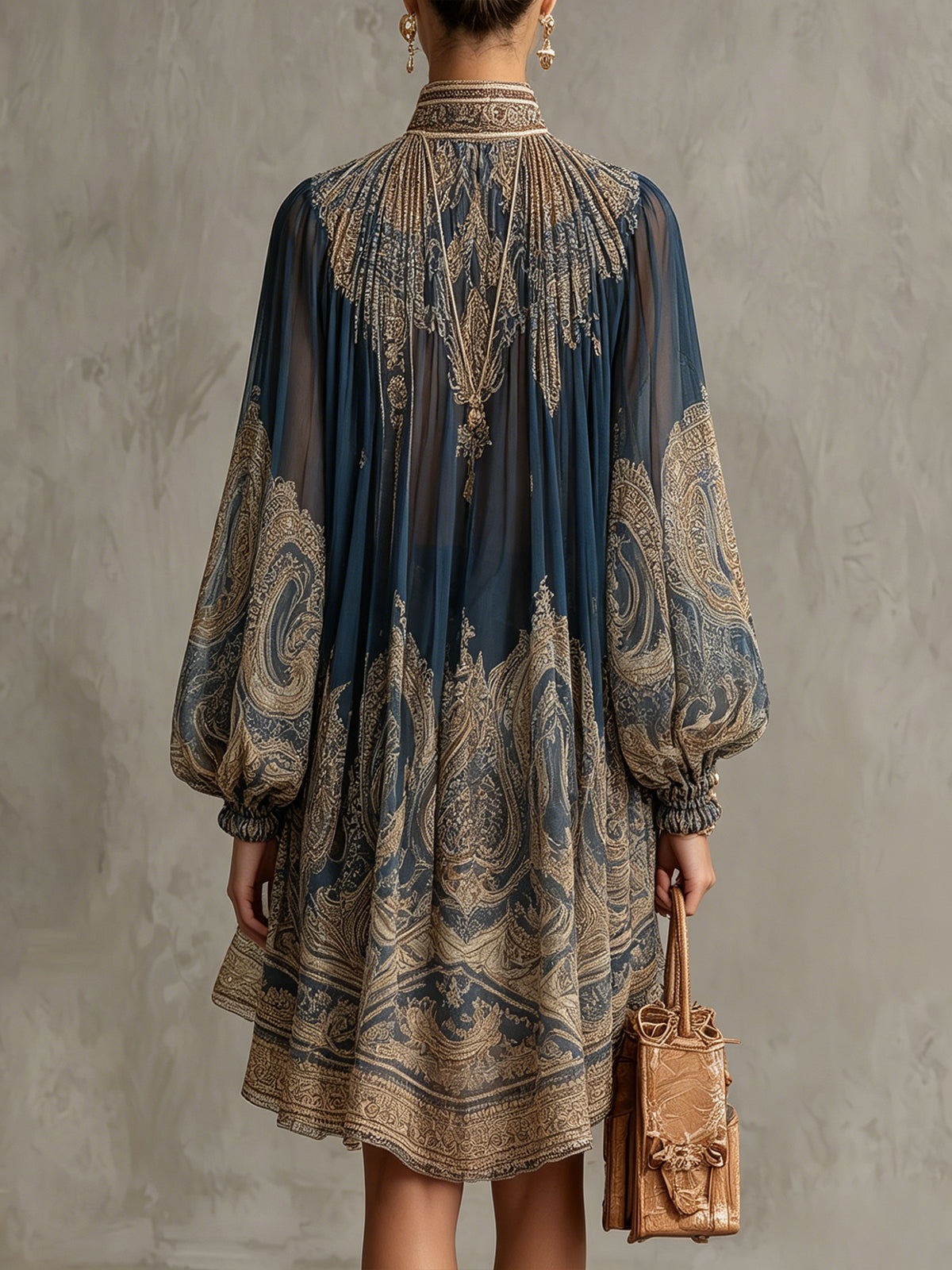 Mini Robe Bleu Marine Asymétrique en Mousseline à Imprimé Baroque et Col Montant