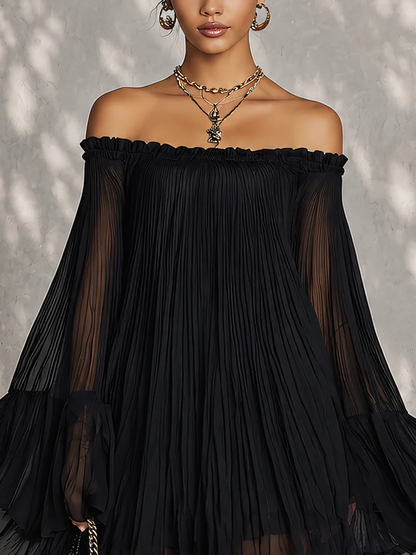 Océane | Mini Robe Noire à Manches Cloche et Épaules Dénudées Froncées