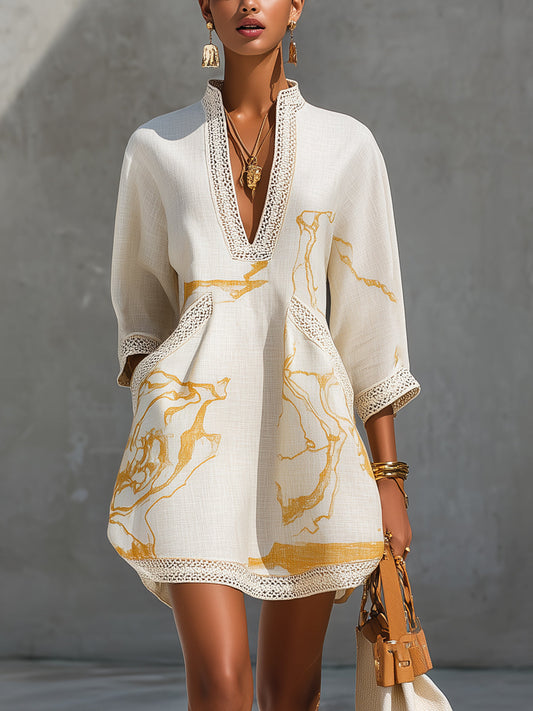 Aliénor | Mini Robe en Dentelle Crochet Ivoire à Motifs Dorés et Col en V