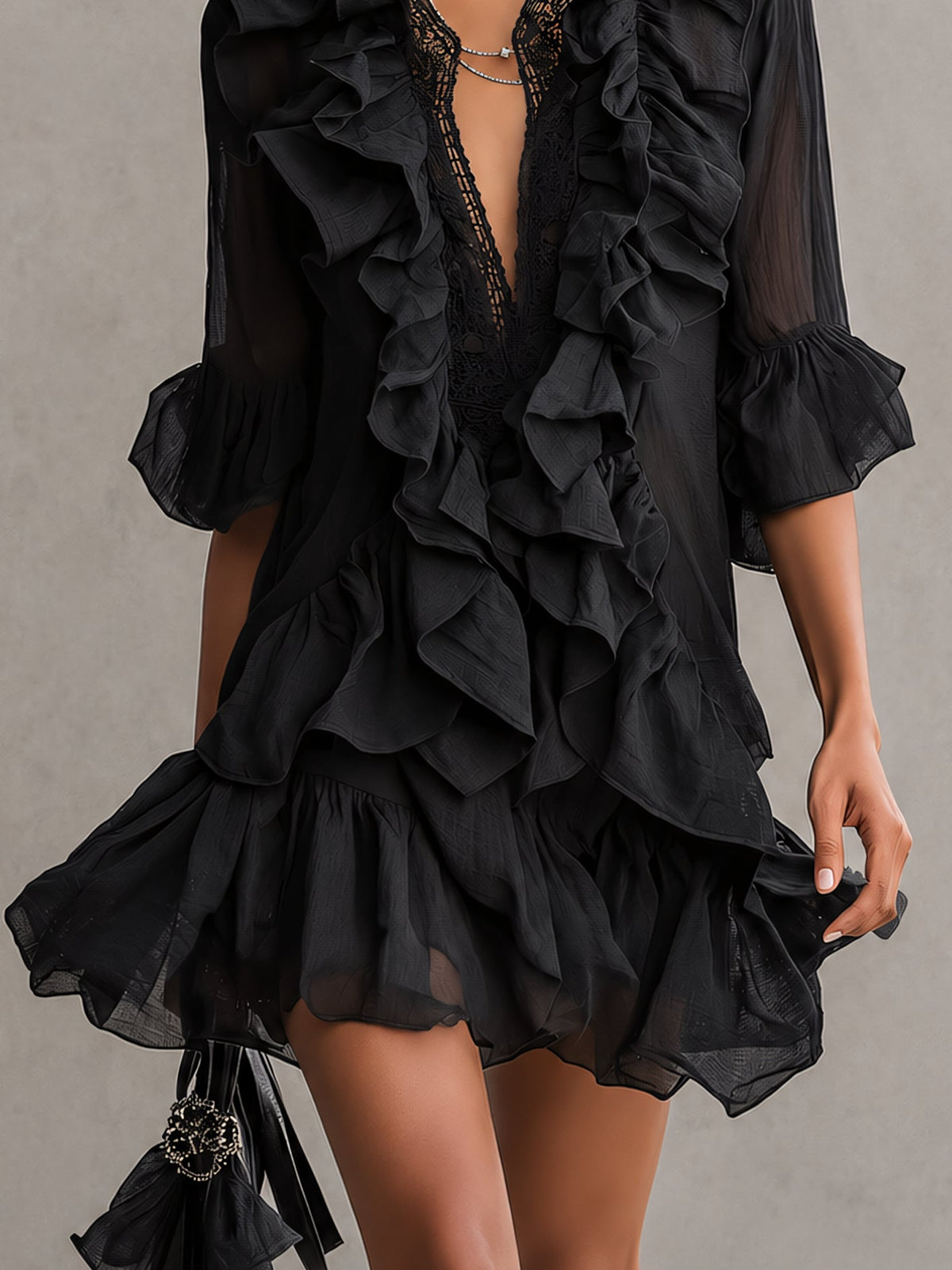 Anaïs | Mini Robe en Mousseline Noire à Volants