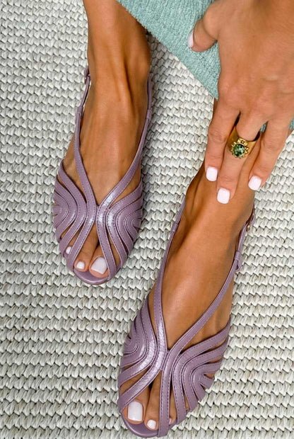 Sandales plates d'été en cuir rouge à brides tressées et bout ouvert