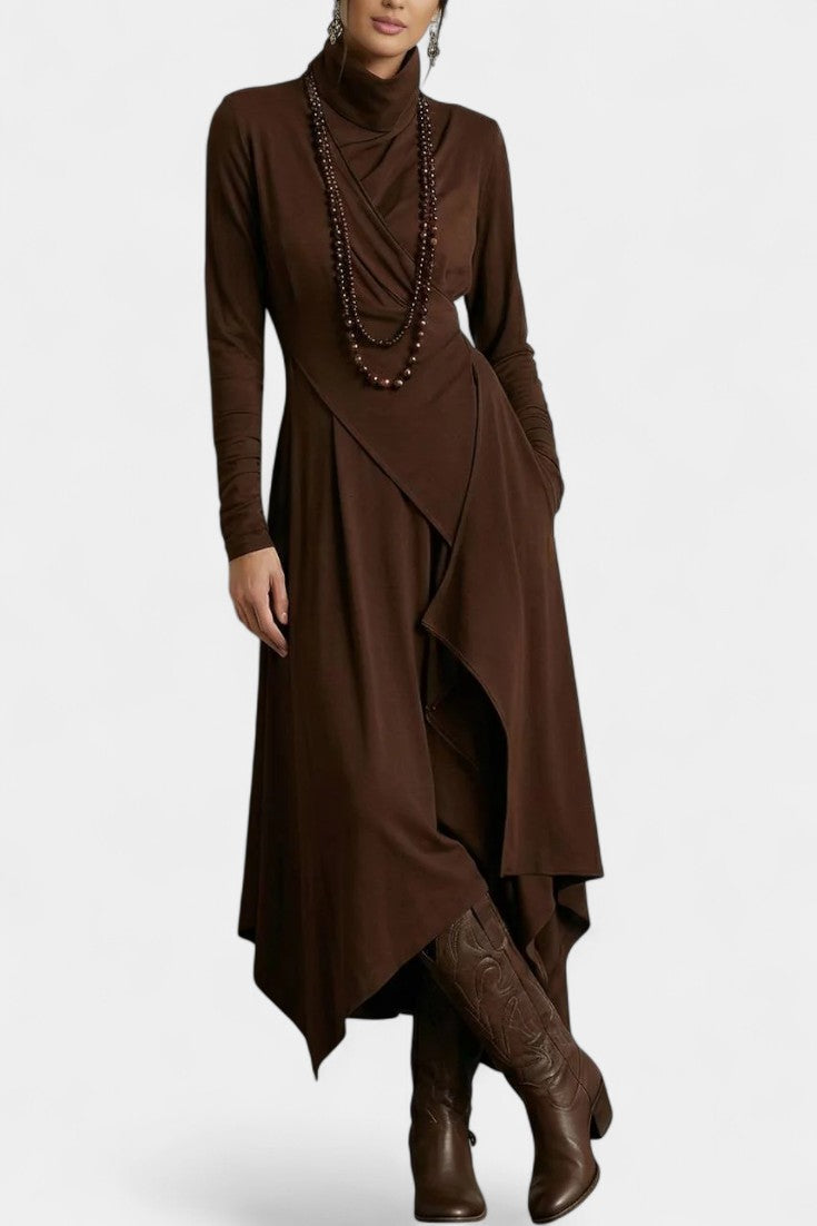 Ébeline | Robe Longue Asymétrique à Col Montant Gothique et Bohème